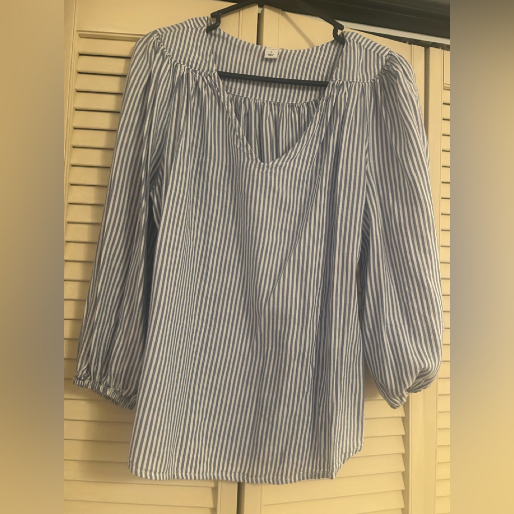 Old Navy Blue & White Top Medium
